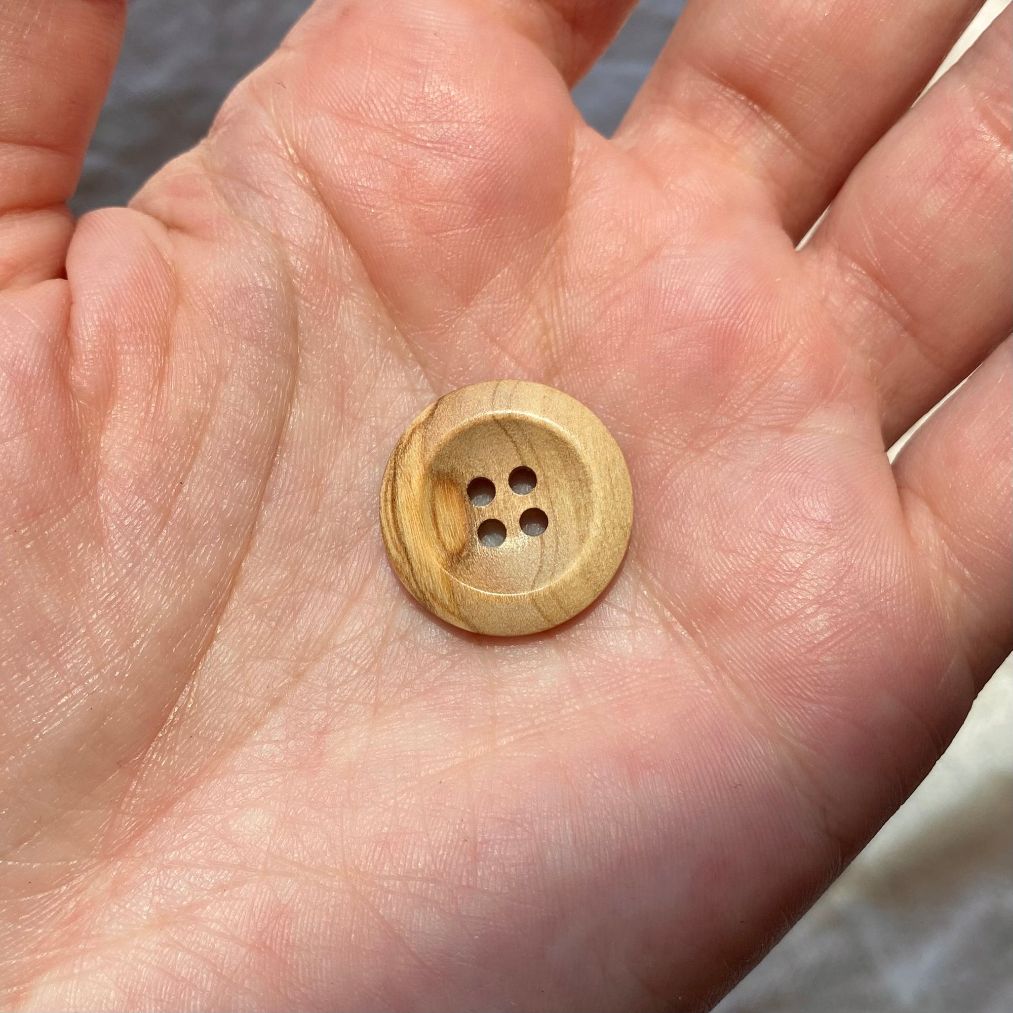 Wooden Buttons | Retrosaria