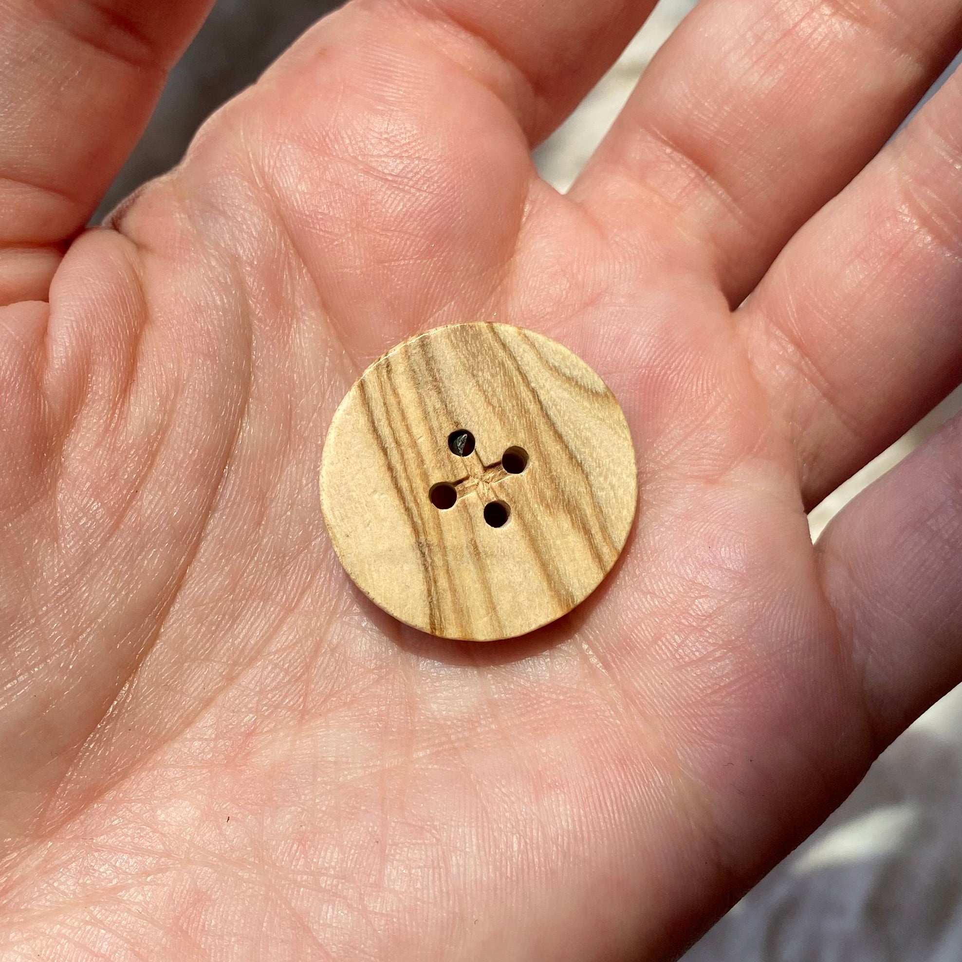 Wooden Buttons | Retrosaria