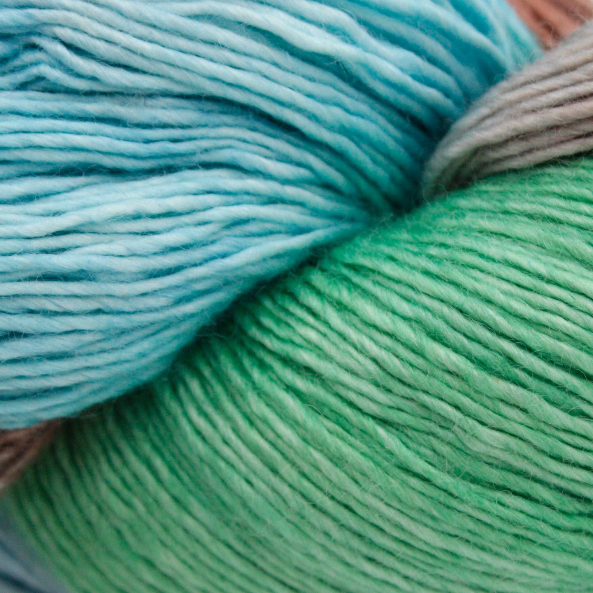 Mini Maiden | Handmaiden