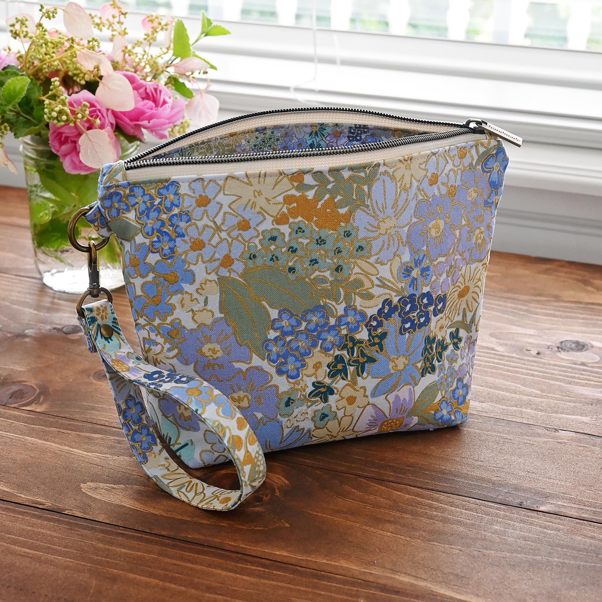 Small Zippered Project Bag