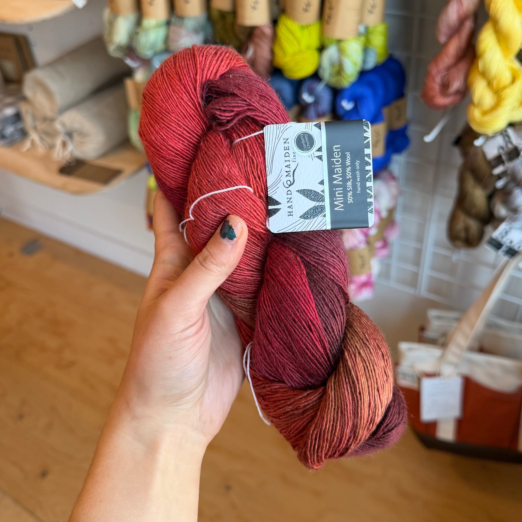 Mini Maiden | Handmaiden