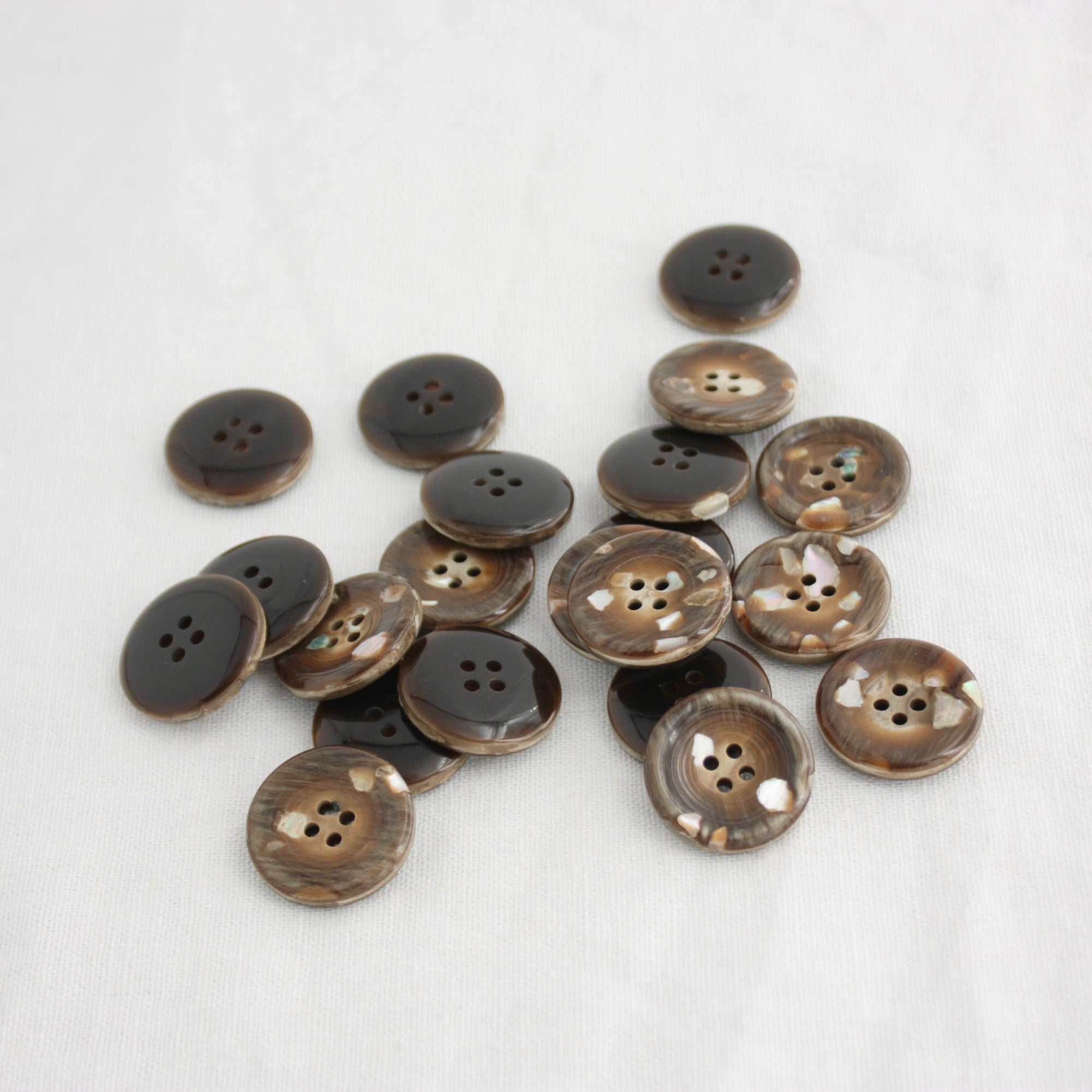 Recycled Mother of Pearl Buttons | Retrosaria