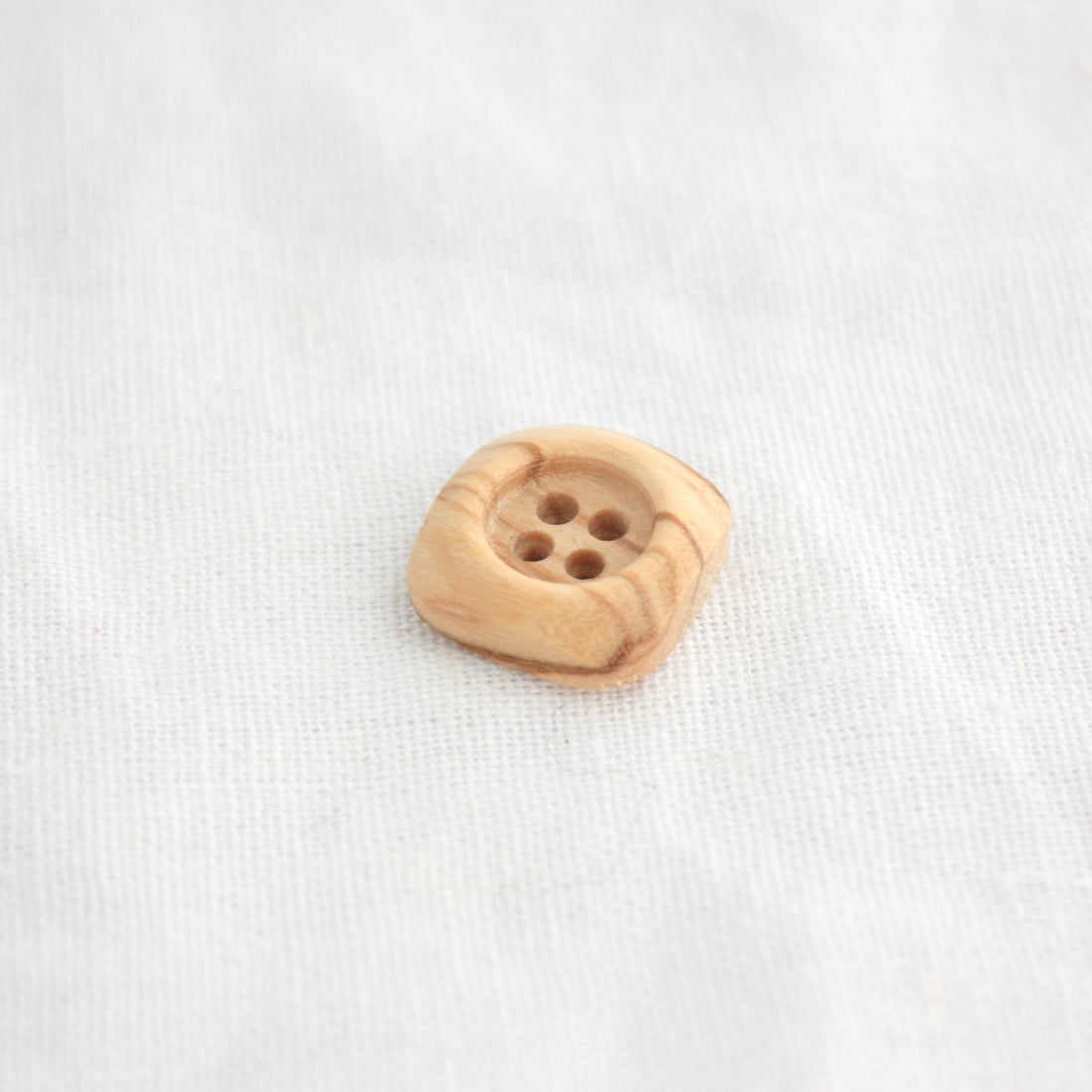 Wooden Buttons | Retrosaria